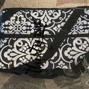 Thirty One Market Place Thermal - Medallion Medley - brand new